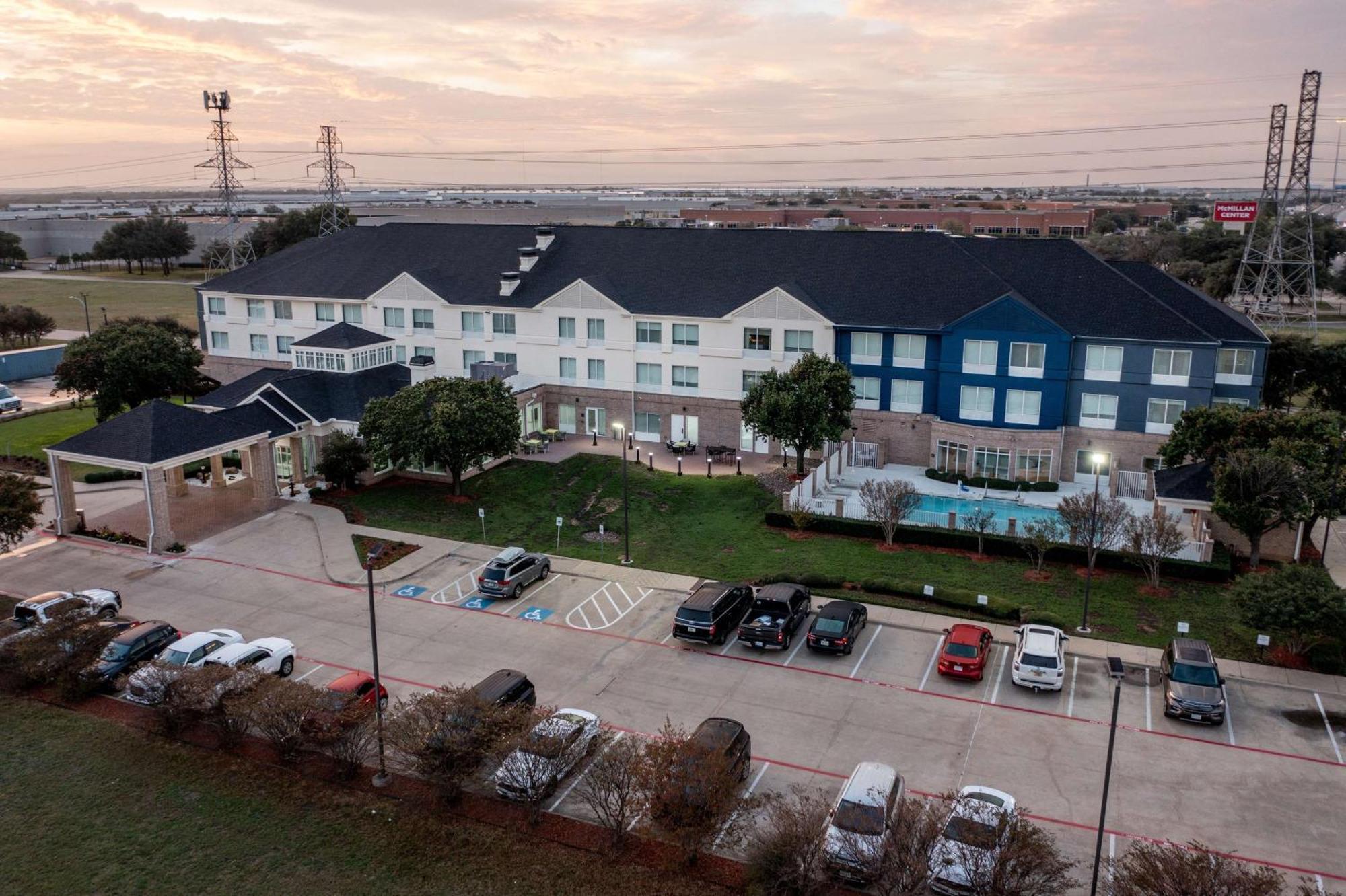 Hilton Garden Inn Fort Worth/Fossil Creek Exterior foto